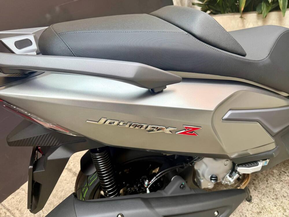 Sym Joymax 300 Z (2025) (5)