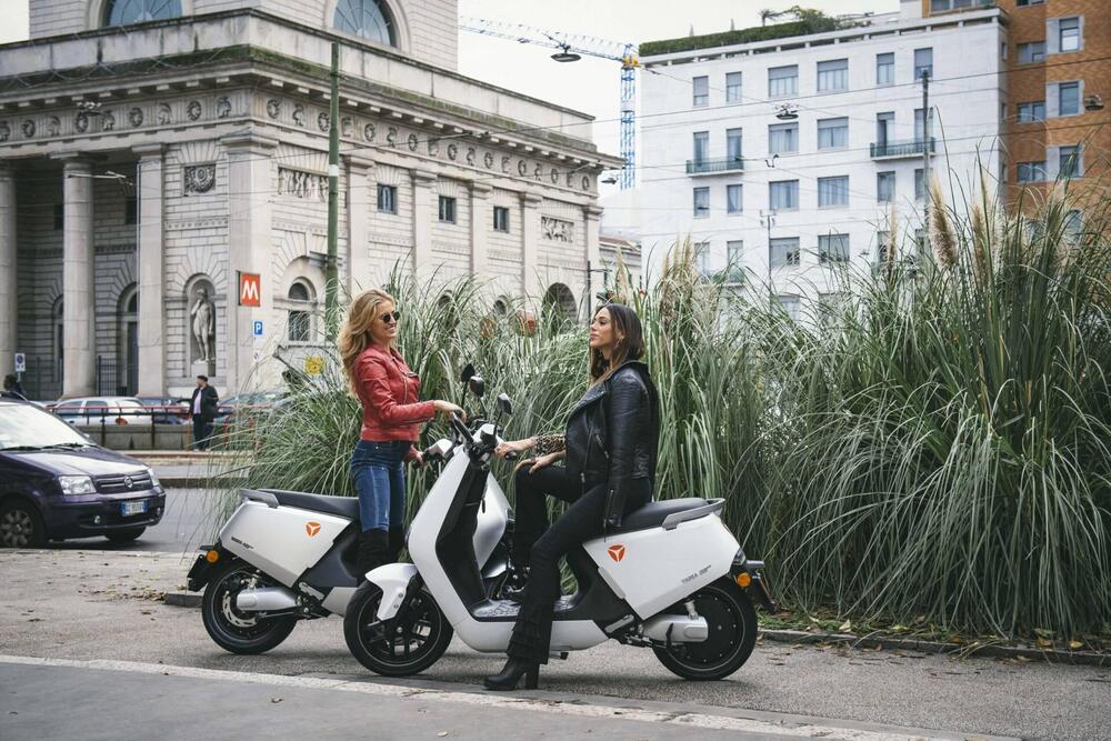 Yadea G5 (2022 - 26) (2)