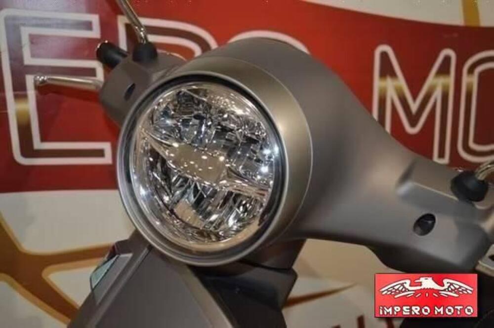 Vespa GTS 300 Super Tech (2023 - 24) (4)