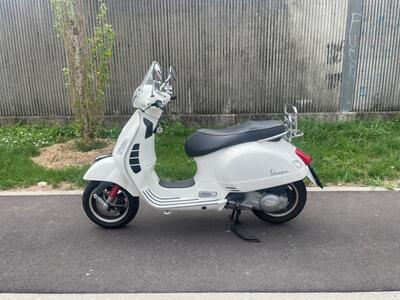 Vespa GTS 300 (2010 - 14) usata