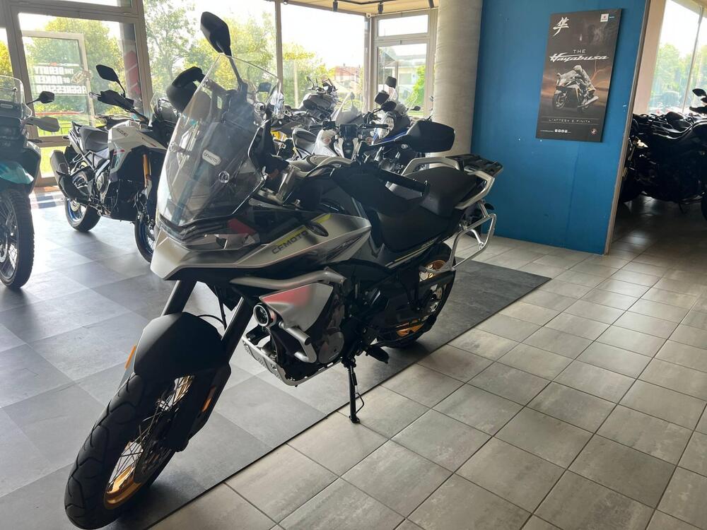 CFMOTO 800MT Touring (2022 - 26) (2)