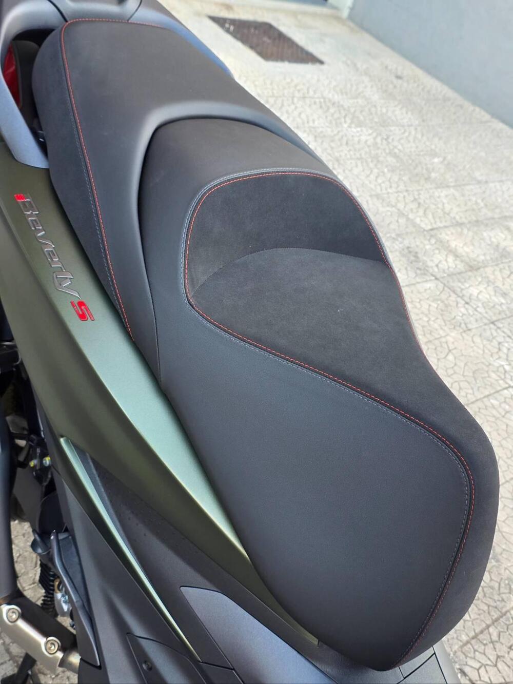 Piaggio Beverly 400 S ABS-ASR (2021 - 24) (10)