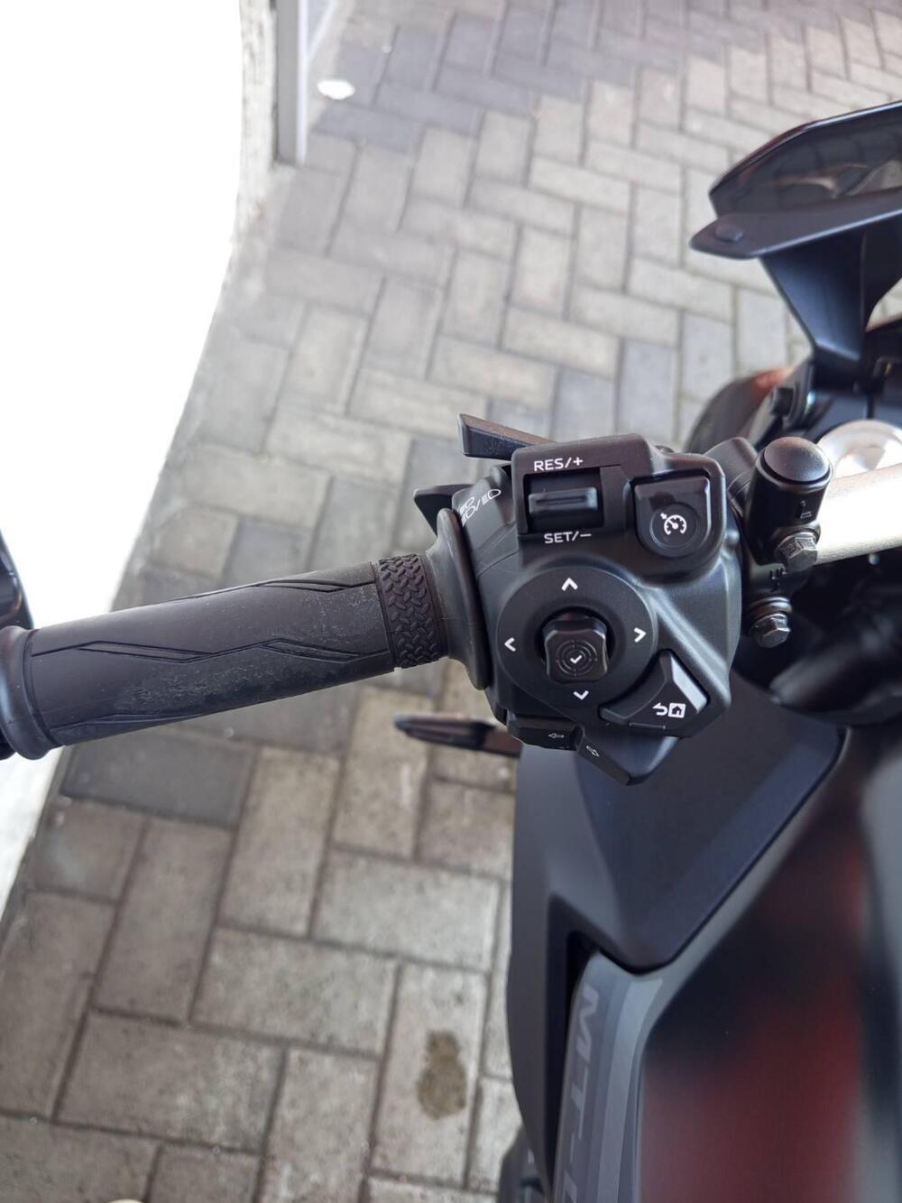 Yamaha MT-07 Y-AMT (2025 - 26) (5)