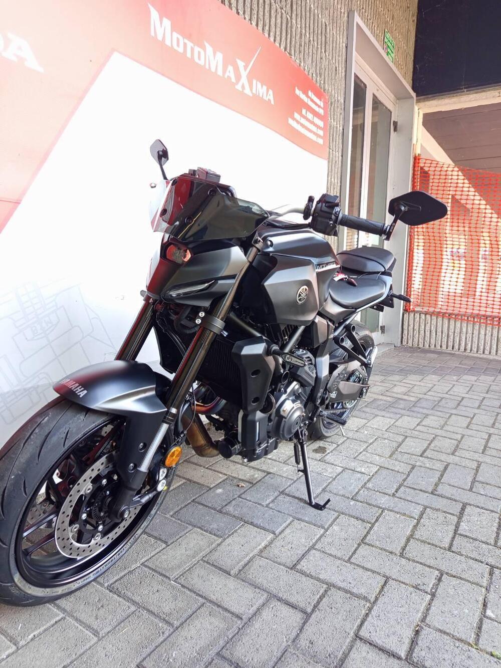 Yamaha MT-07 Y-AMT (2025 - 26) (7)