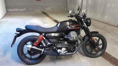 Moto Guzzi V7 Stone Special Edition (2022 - 25) usata