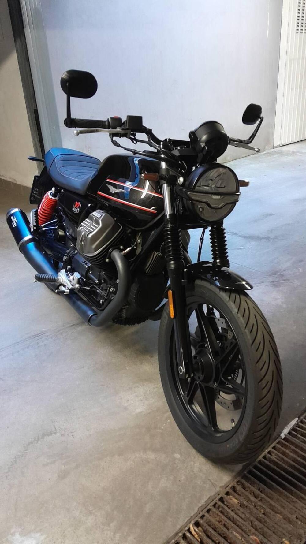 Moto Guzzi V7 Stone Special Edition (2022 - 25) (3)