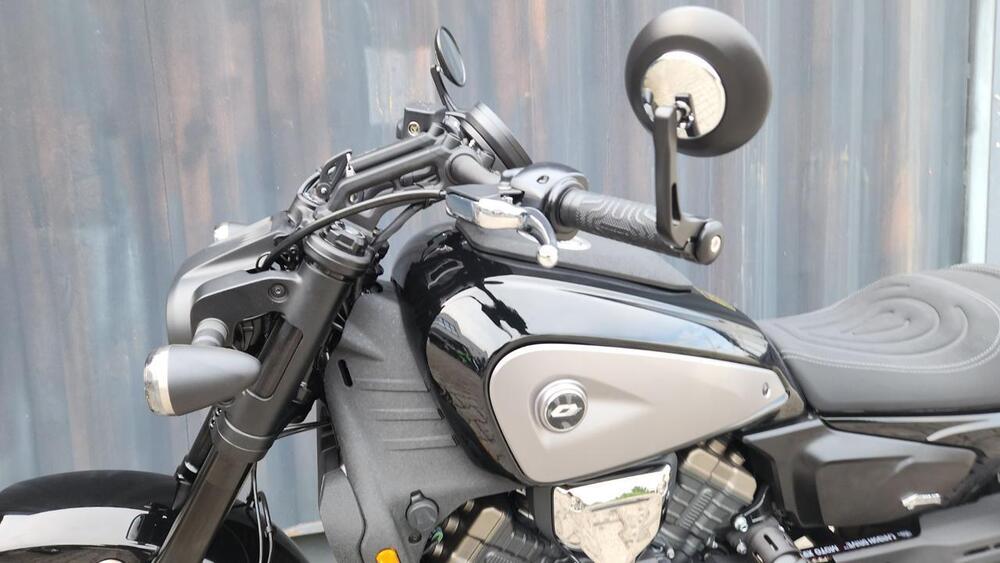 QJ Motor SRV 600 V (2025 - 26) (12)