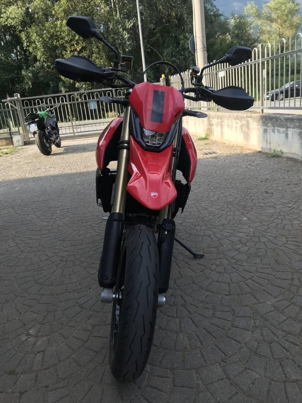 Ducati Hypermotard 698 Mono (2024 - 25) (2)