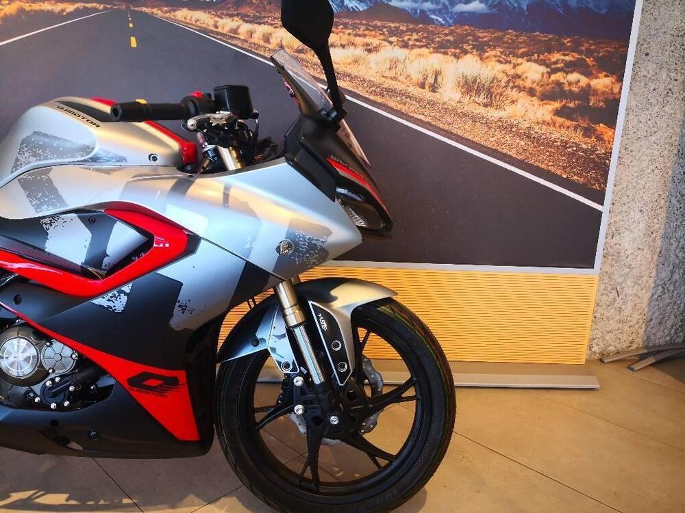 QJ Motor SRK 125 R (2025 - 26) (4)