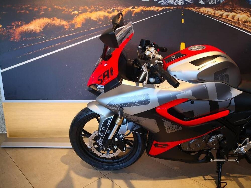 QJ Motor SRK 125 R (2025 - 26) (10)