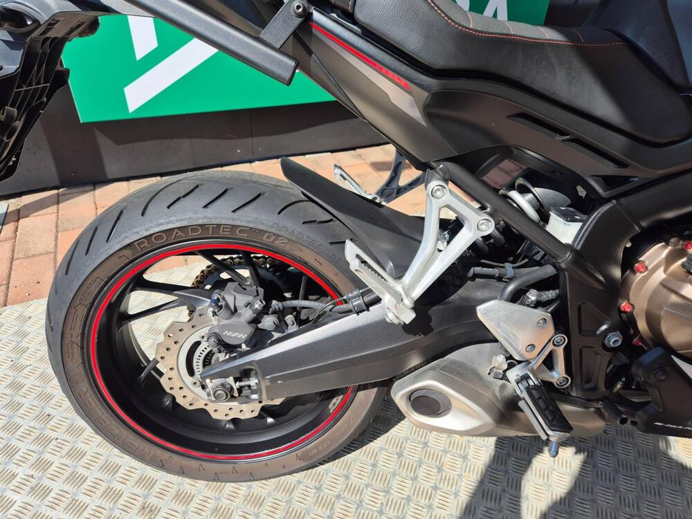 Honda CB 650 F (2017 - 18) (16)