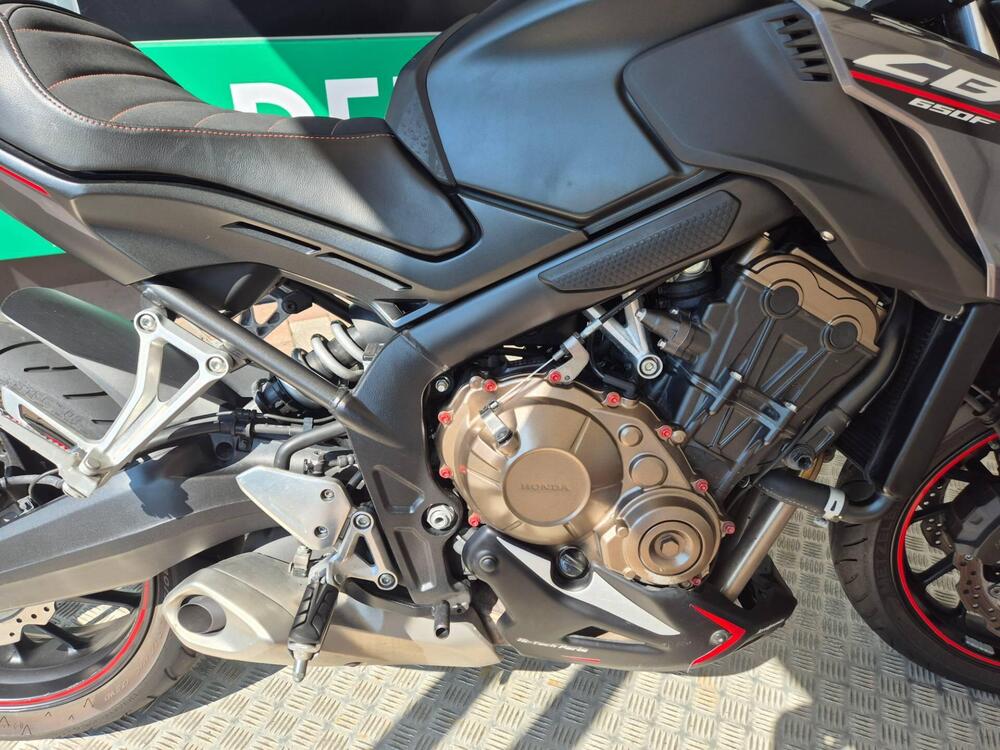 Honda CB 650 F (2017 - 18) (17)