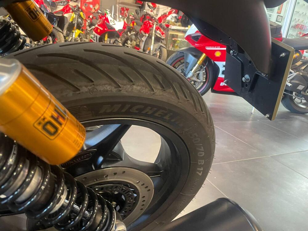 Moto Guzzi V7 Stone Corsa (2023 - 25) (12)