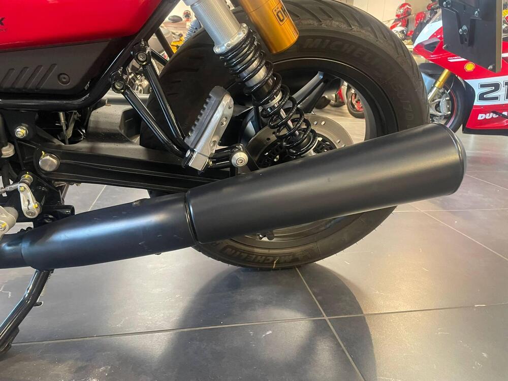 Moto Guzzi V7 Stone Corsa (2023 - 25) (15)