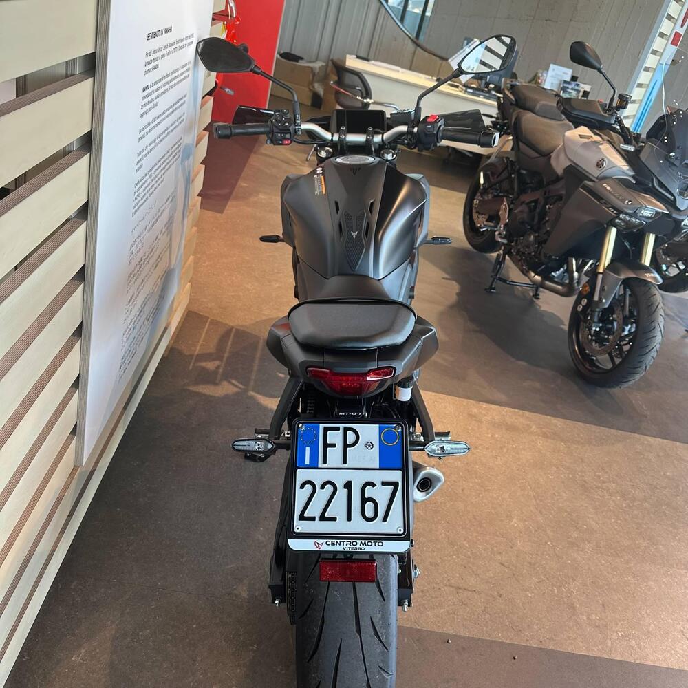 Yamaha MT-07 Y-AMT (2025 - 26) (2)