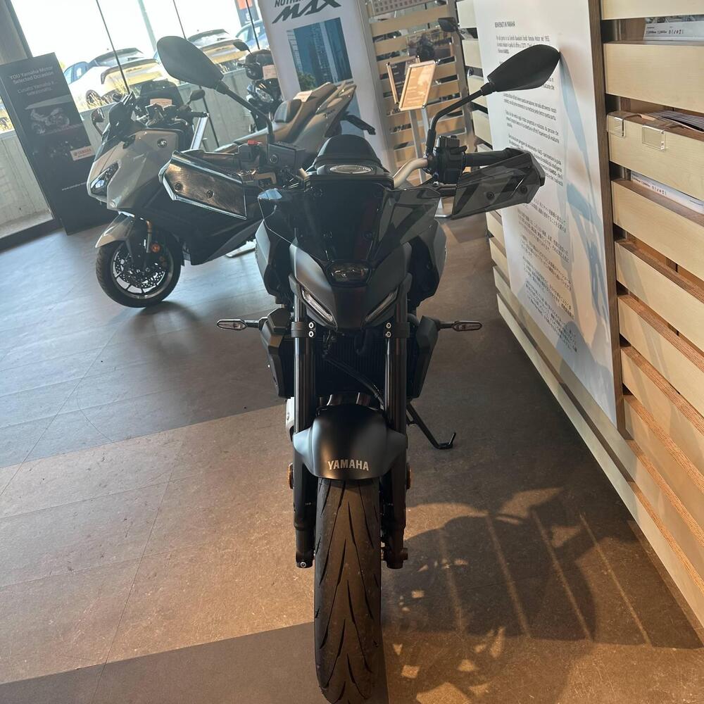Yamaha MT-07 Y-AMT (2025 - 26) (6)