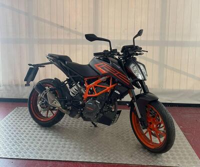 KTM 125 Duke (2021 - 23) usata