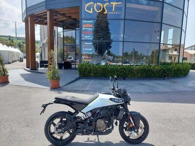 Husqvarna Svartpilen 401 (2024 - 25) nuova