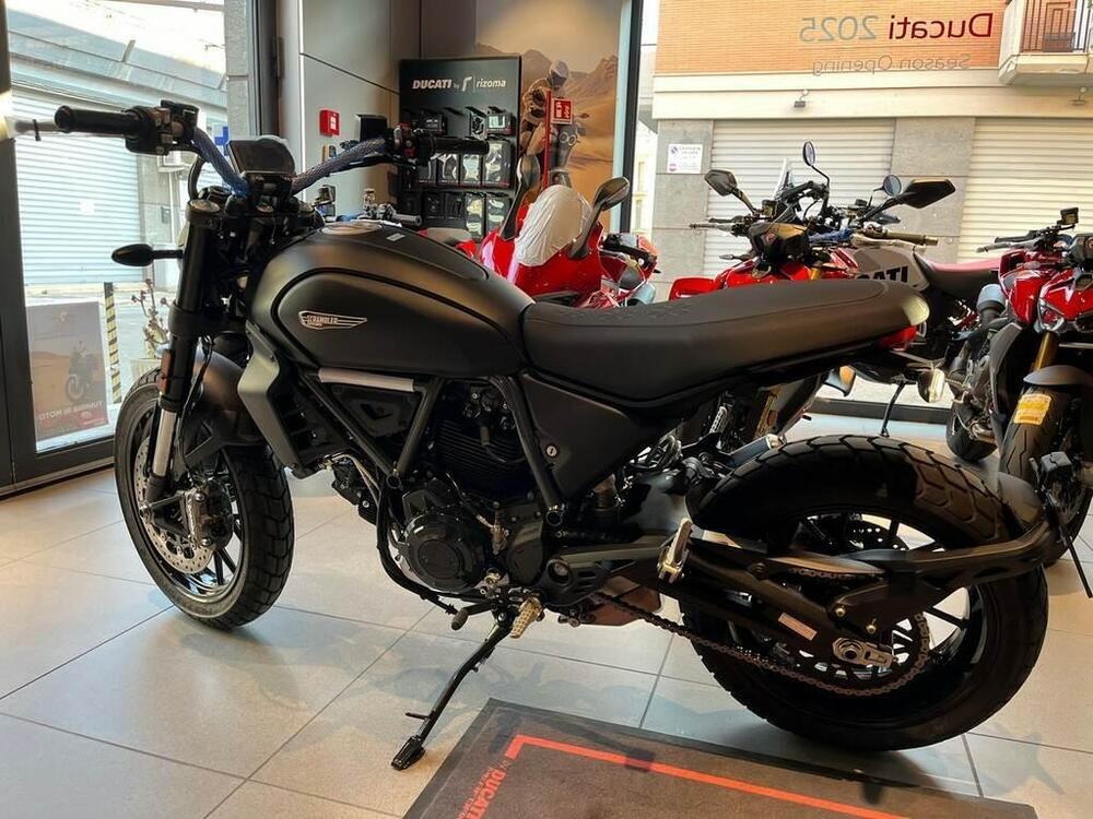 Ducati Scrambler 800 Icon Dark (2025) (3)