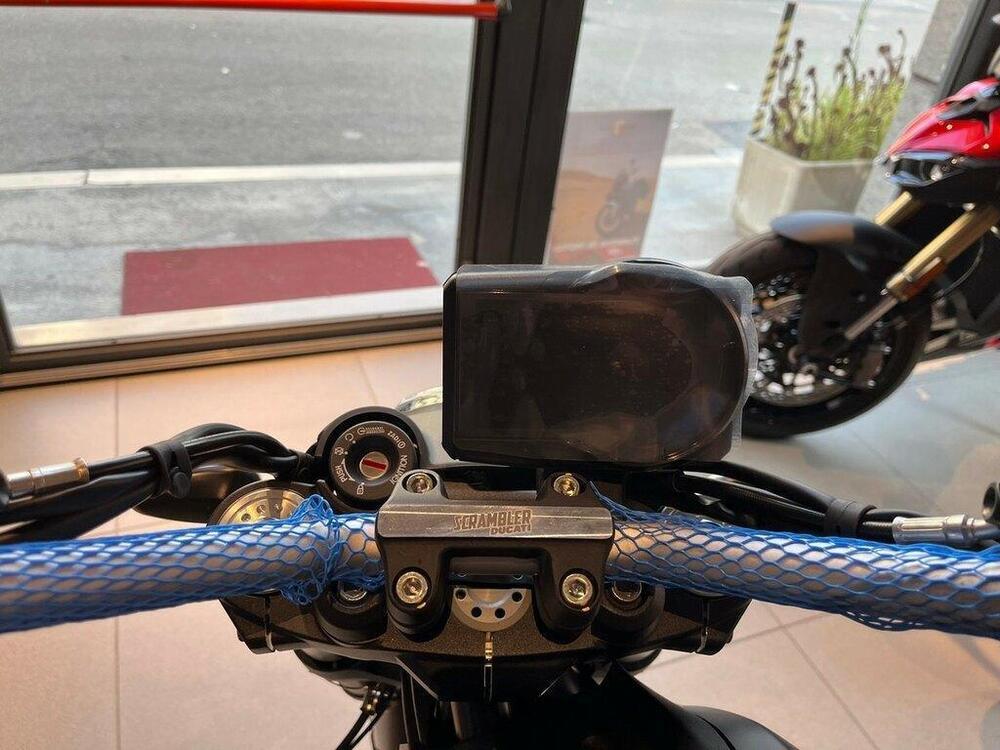 Ducati Scrambler 800 Icon Dark (2025) (7)