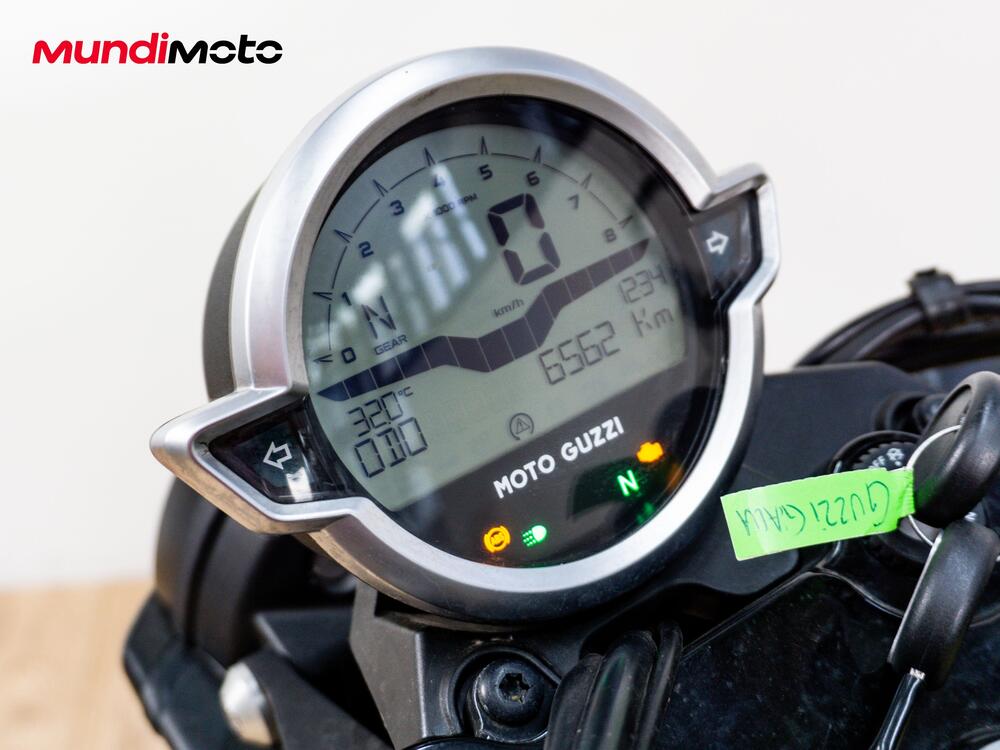 Moto Guzzi V7 850 Stone Special Abs (2021) (12)