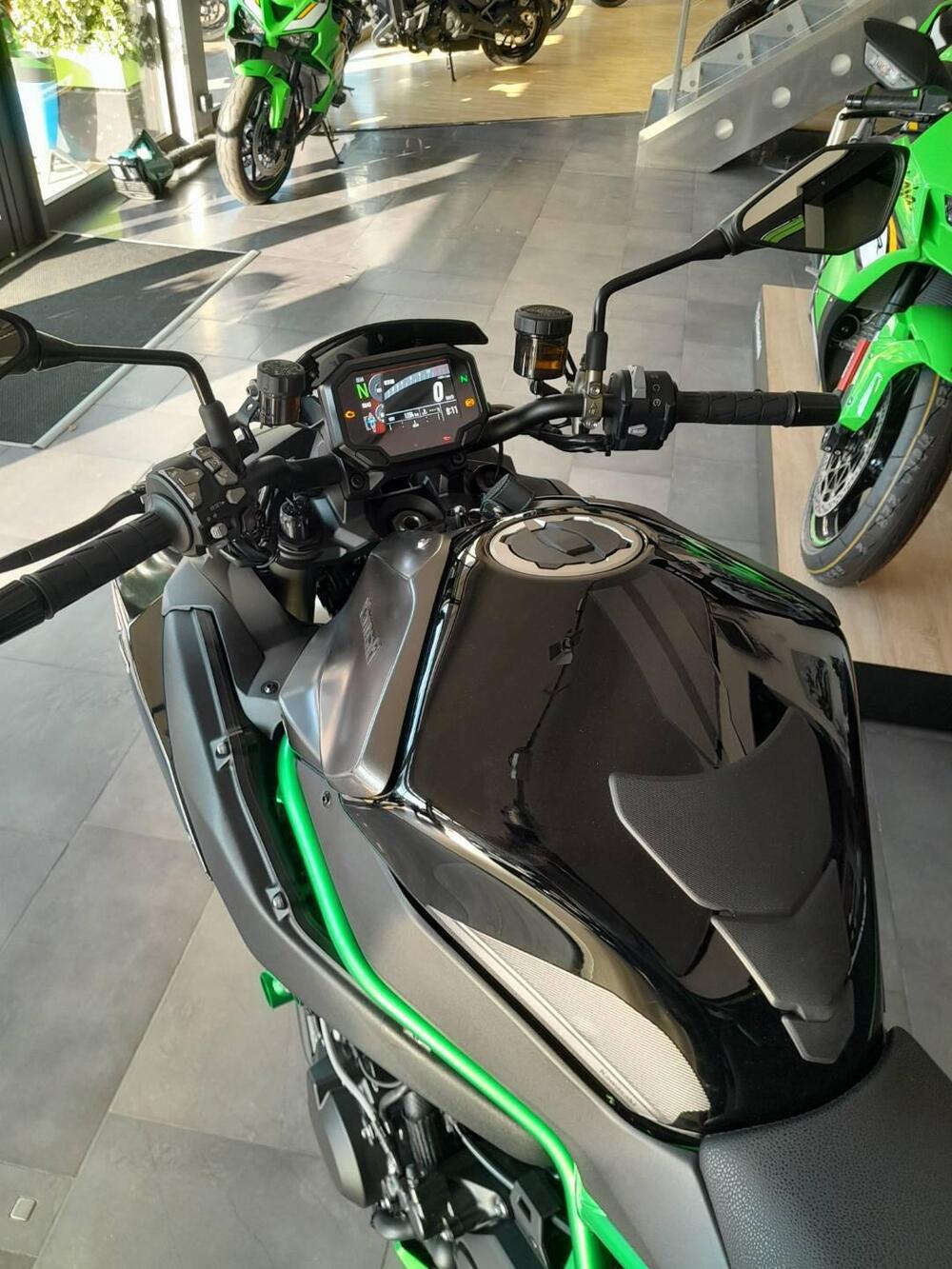 Kawasaki Z H2 SE (2021 - 24) (7)