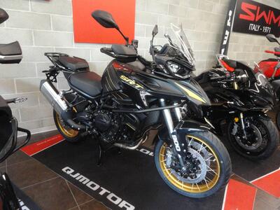 QJ Motor SRT 900 SX (2025) nuova