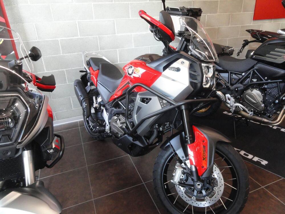 QJ Motor SVT 650 X (2025 - 26)