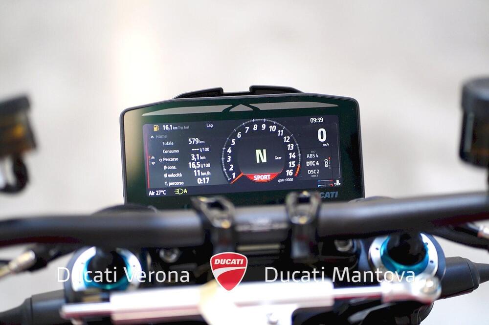 Ducati Streetfighter V4 S (2025) (20)