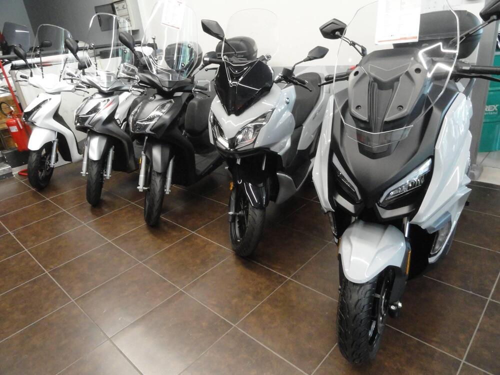 QJ Motor MTX 300 (2025 - 26)