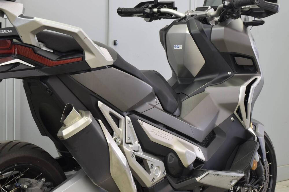 Honda X-ADV 750 (2017) (6)