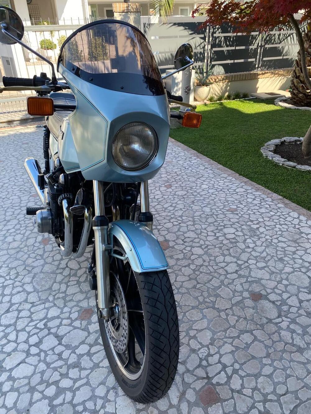 Kawasaki Z1000 z1-R (2)