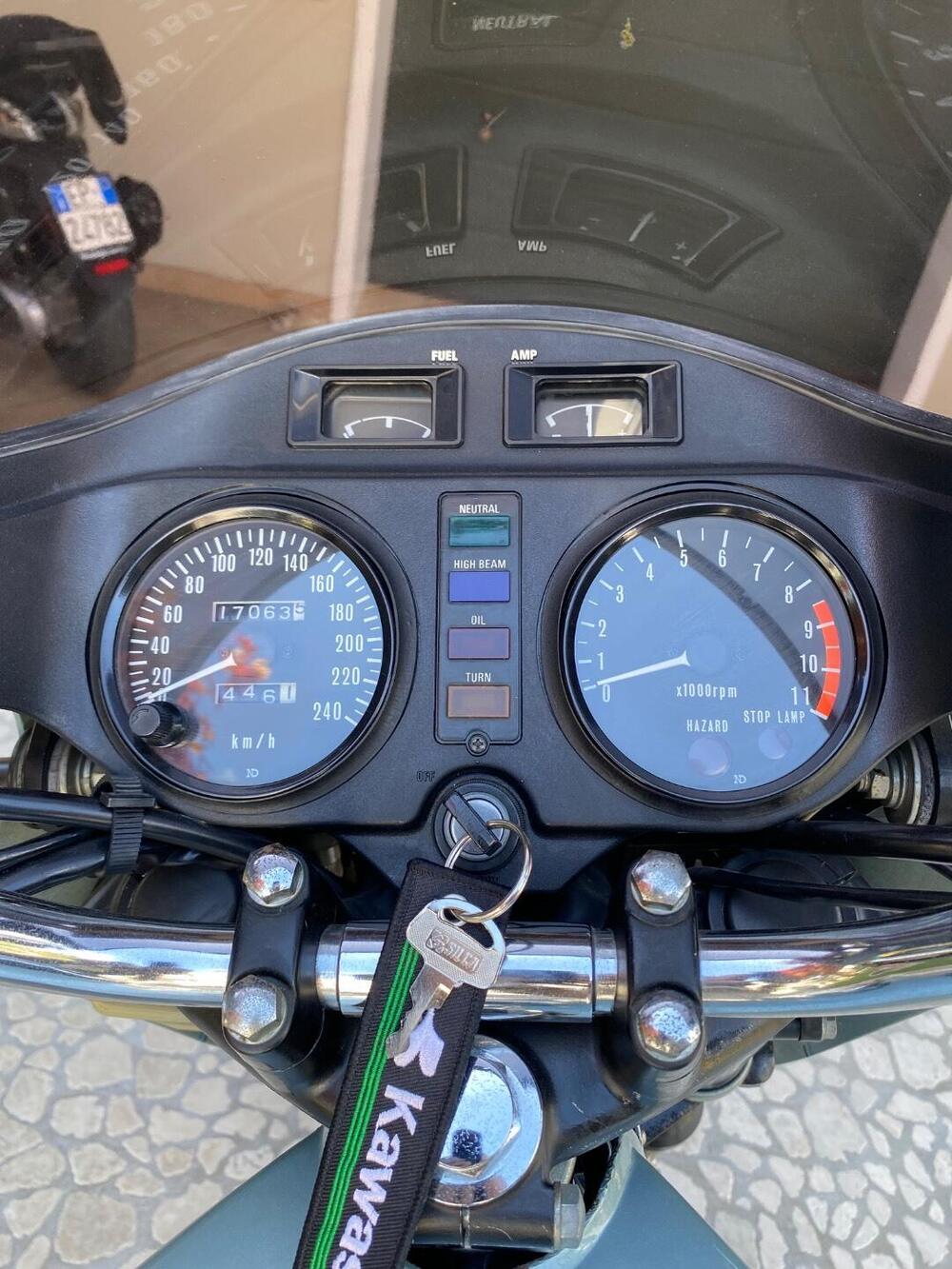 Kawasaki Z1000 z1-R (4)