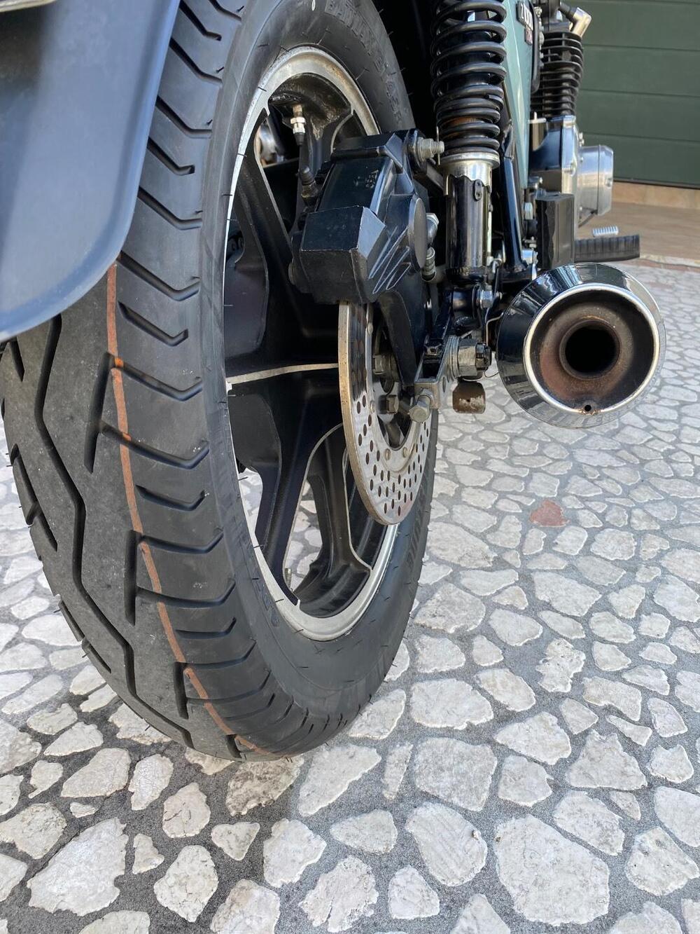 Kawasaki Z1000 z1-R (5)