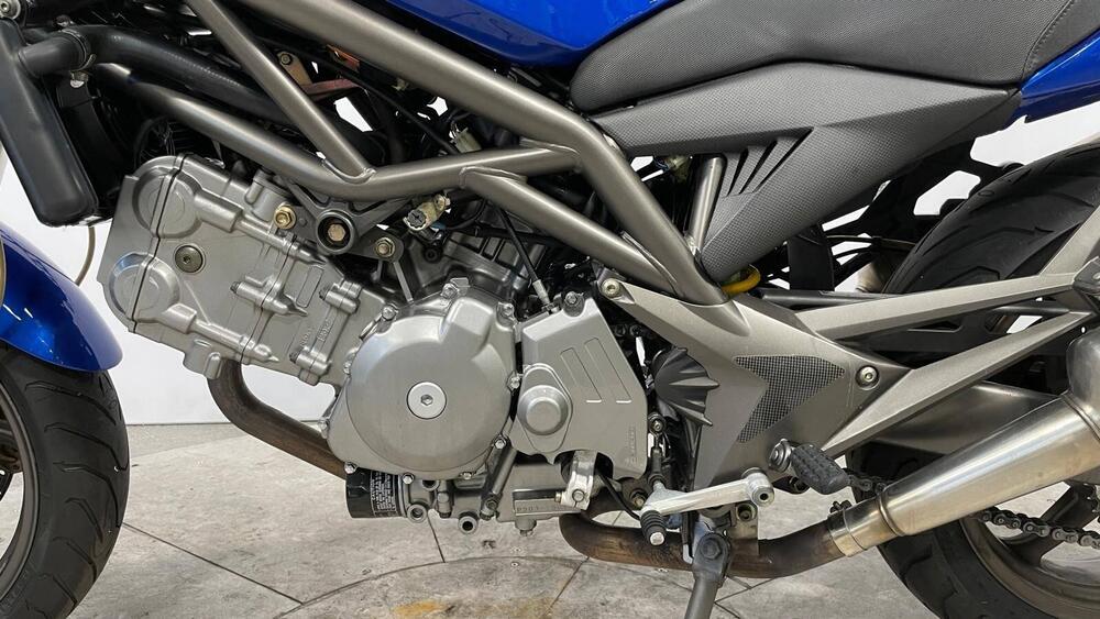 Cagiva Raptor 650 (2001 - 04) (7)