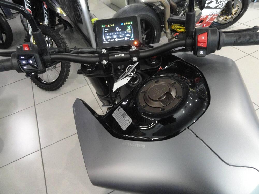 Husqvarna Vitpilen 801 L (2025 - 26) (4)