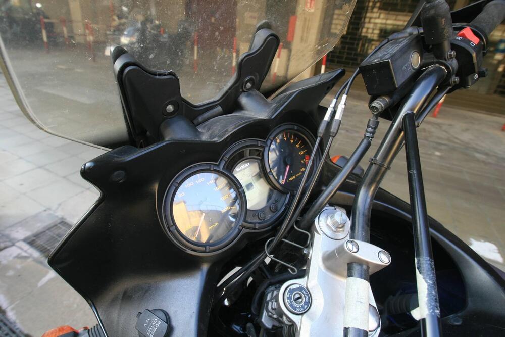Suzuki V-Strom 650DL (2004 - 06) (2)