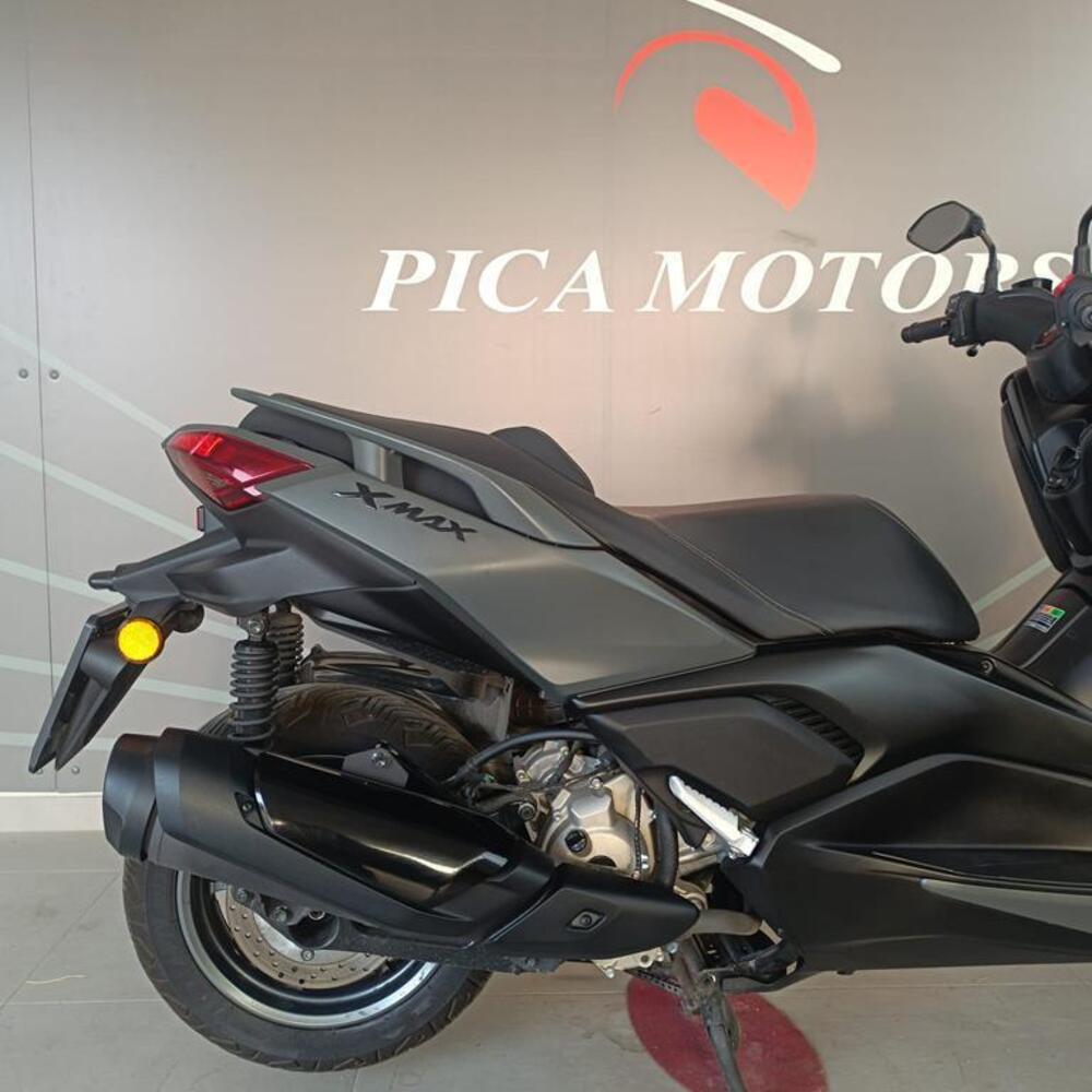 Yamaha X-Max 300 (2021 - 24) (2)