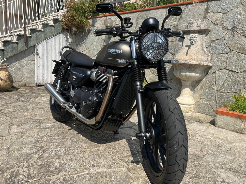Triumph Street Twin 900 (2021 - 22) (5)