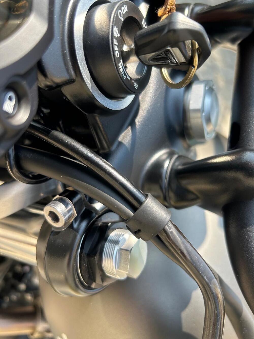 Triumph Street Twin 900 (2021 - 22) (16)