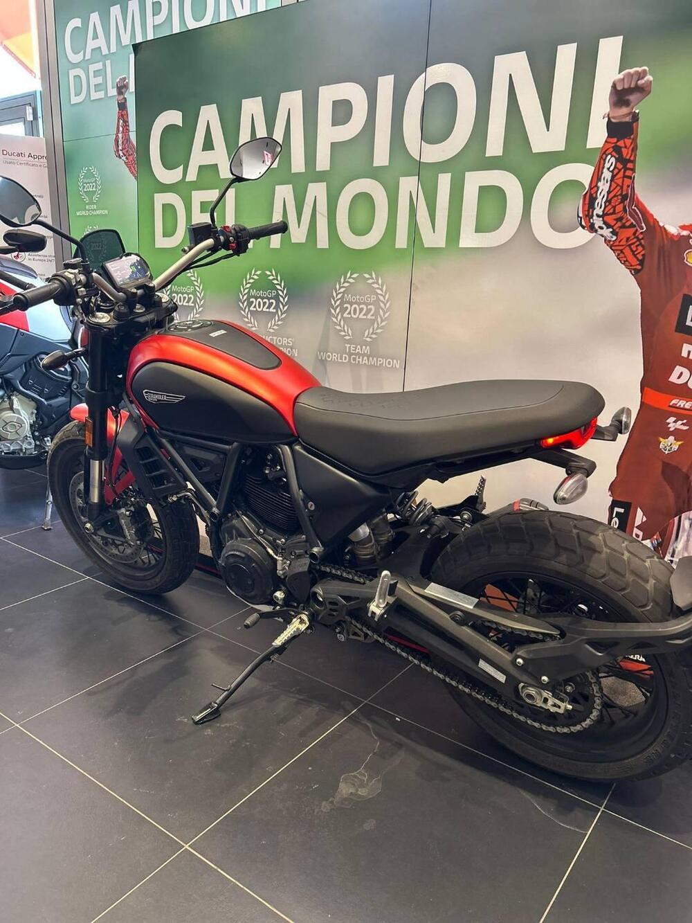 Ducati Scrambler 800 Icon Dark (2025) (5)