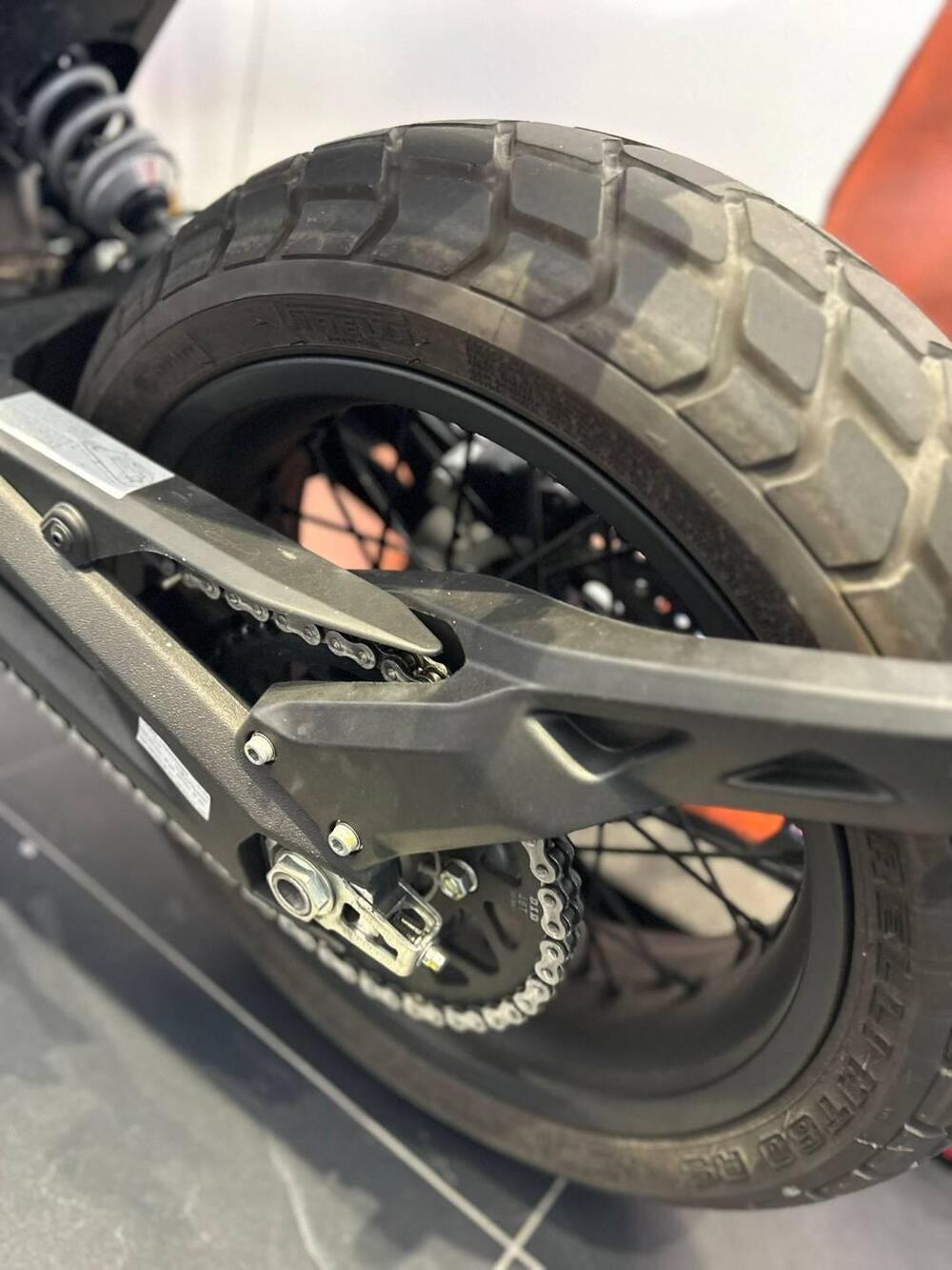 Ducati Scrambler 800 Icon Dark (2025) (10)