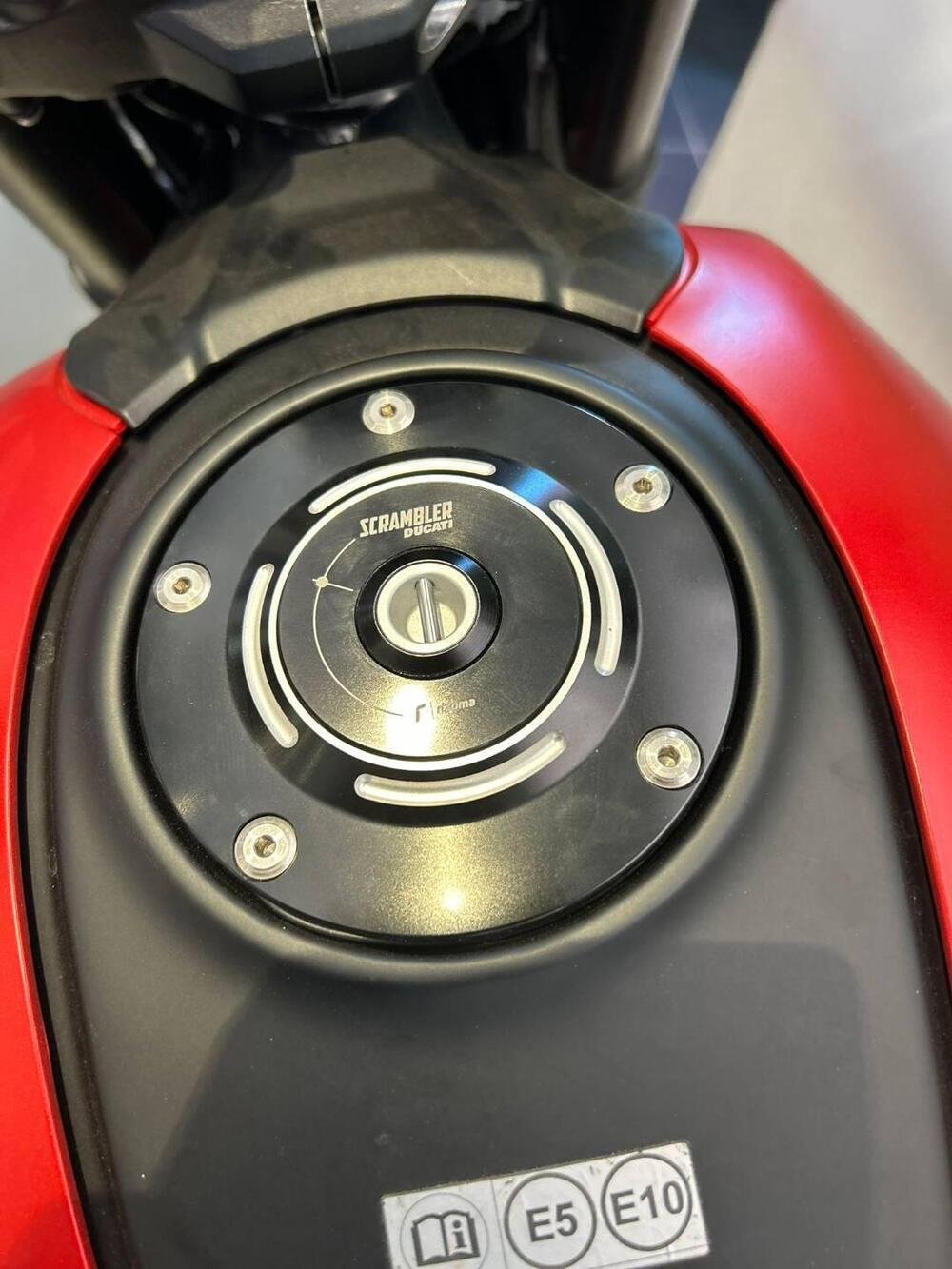 Ducati Scrambler 800 Icon Dark (2025) (11)