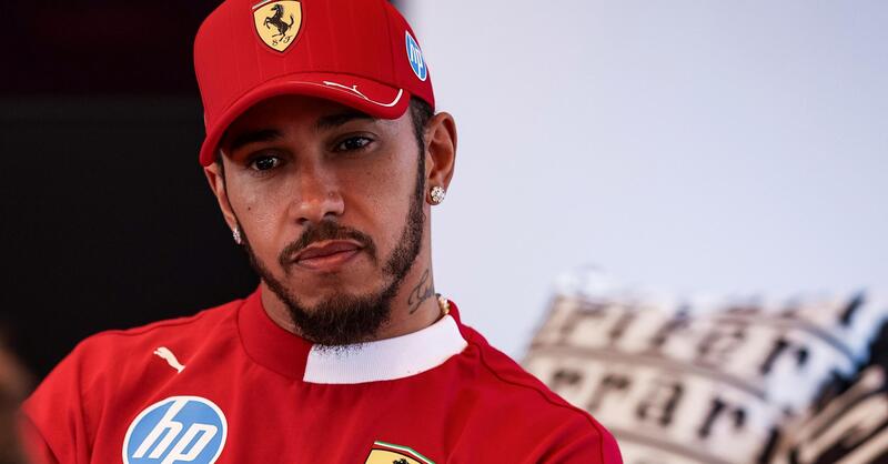 Formula 1, Villeneuve su Hamilton: &quot;Deludente in Ferrari. Nel 2026 si resetter&agrave; tutto e la macchina sar&agrave; costruita per lui&quot;