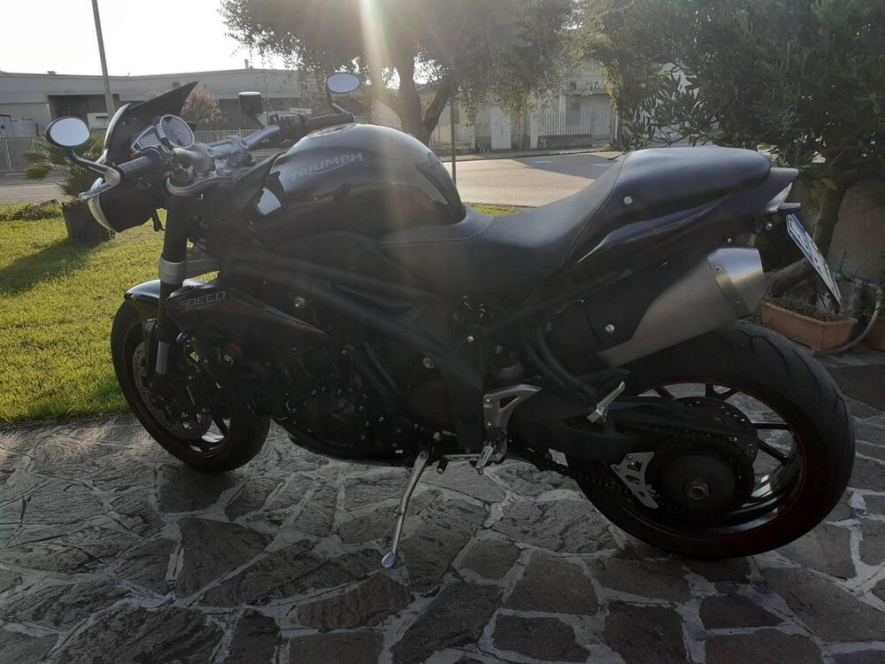 Triumph Speed Triple 1050 R ABS (2011 - 15) (4)