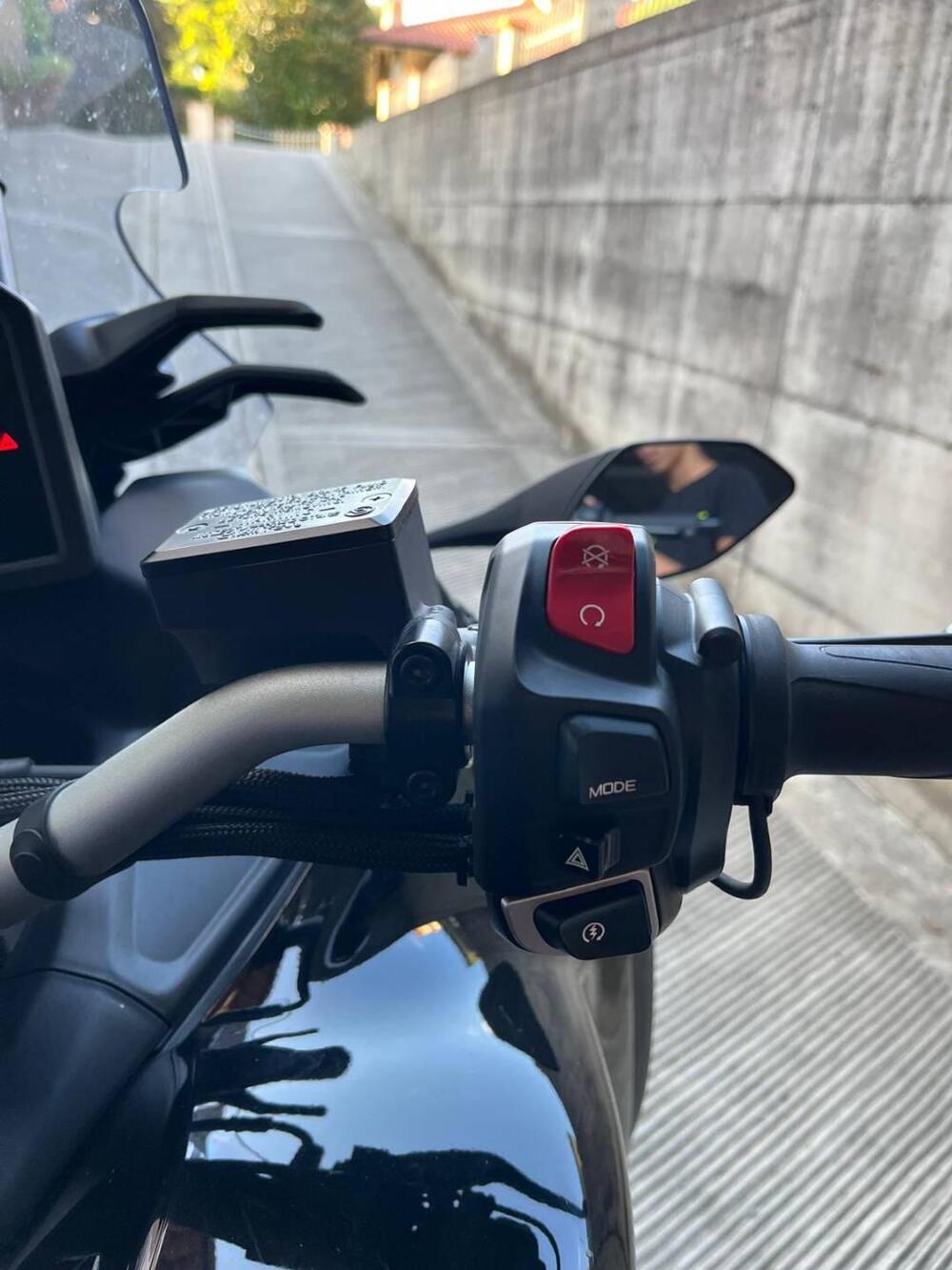 Yamaha Niken 890 GT (2023 - 26) (11)