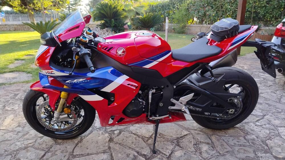 Honda CBR 1000 RR-R Fireblade SP (2024 - 26) (3)