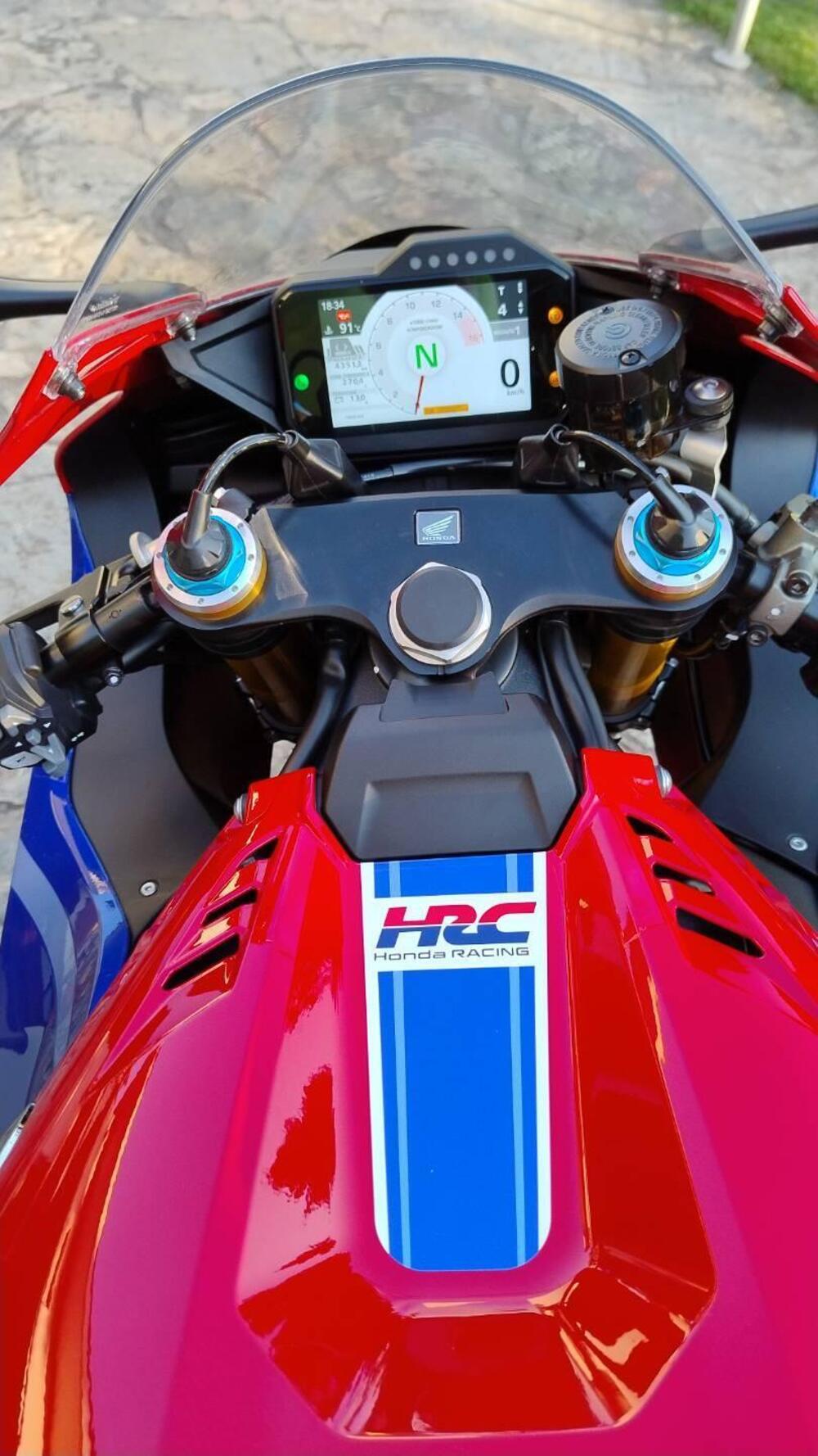 Honda CBR 1000 RR-R Fireblade SP (2024 - 26) (11)