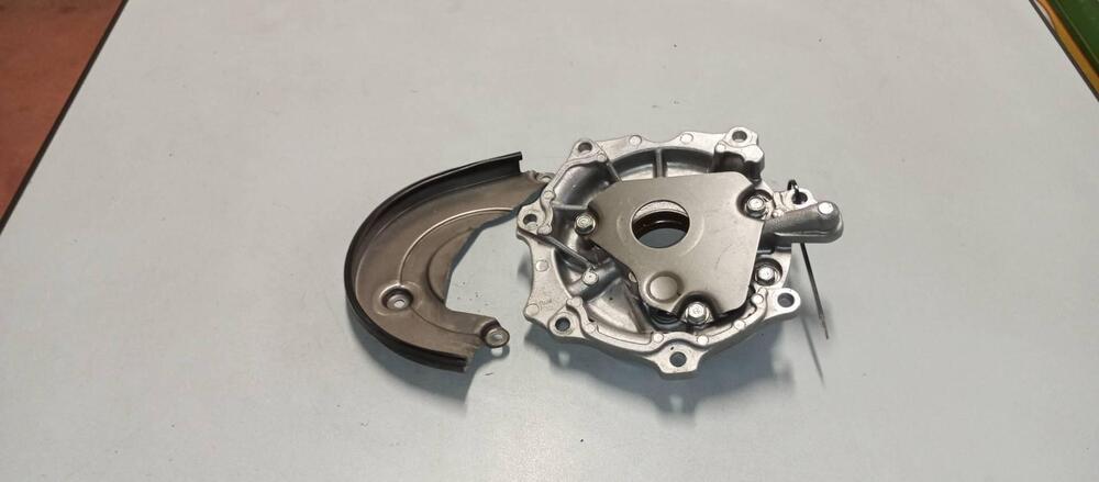 CARTER ALBERO MOTORE HONDA CX500 TURBO (2)