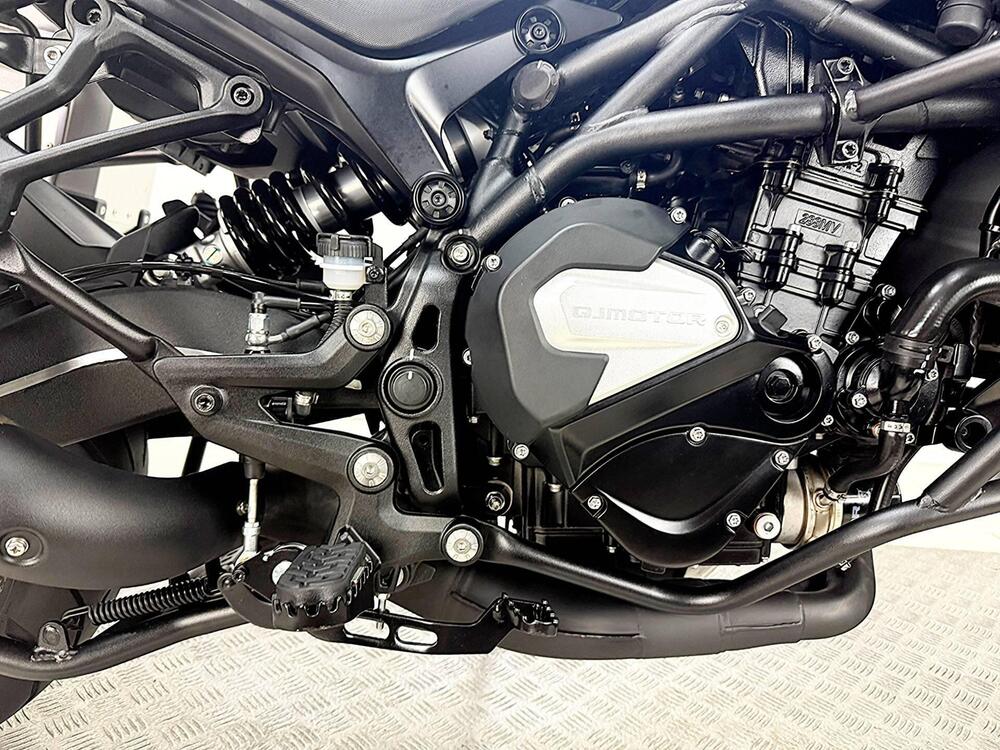 QJ Motor SRT 800 S (2024 - 25) (8)